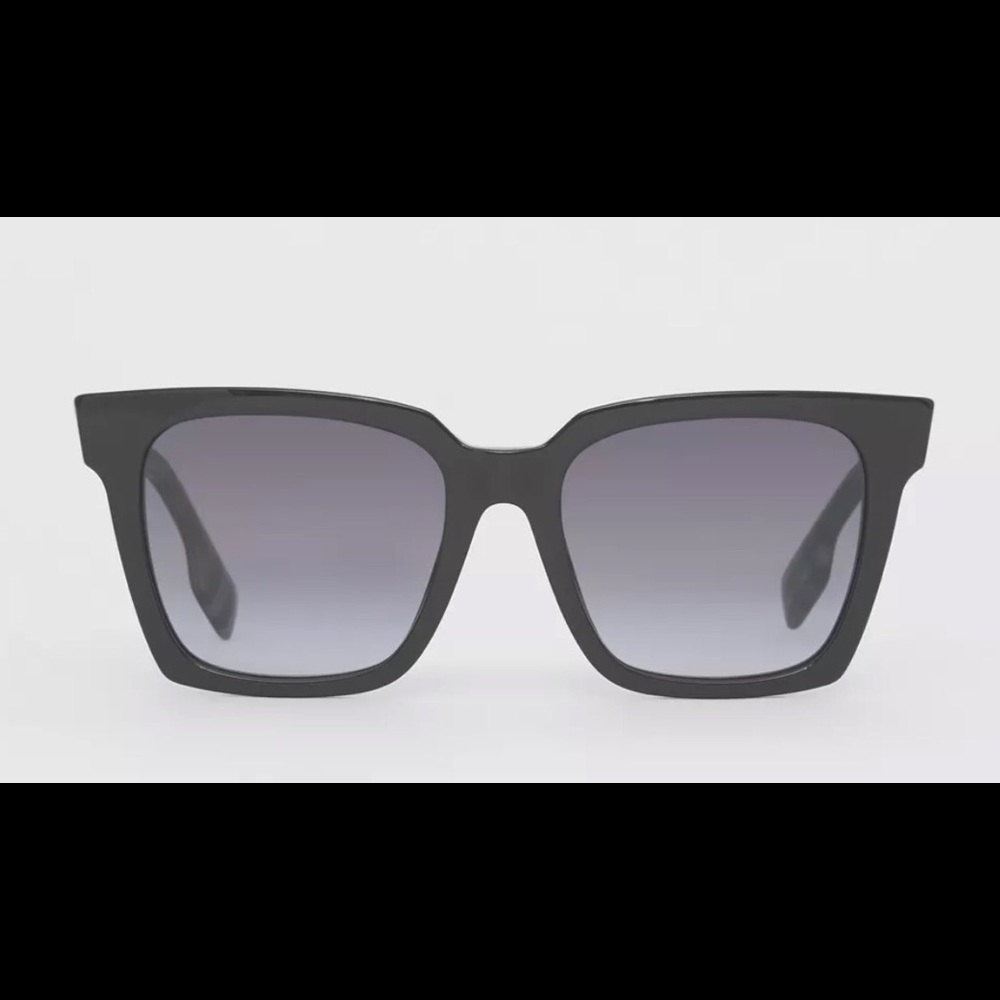 Amazing condition -Burberry Sunglasses
